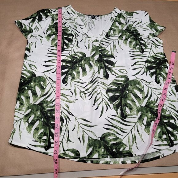 Hilary Radley Size L White with Green Palm Leaf Pattern V Neck Blouse - Picture 9 of 12